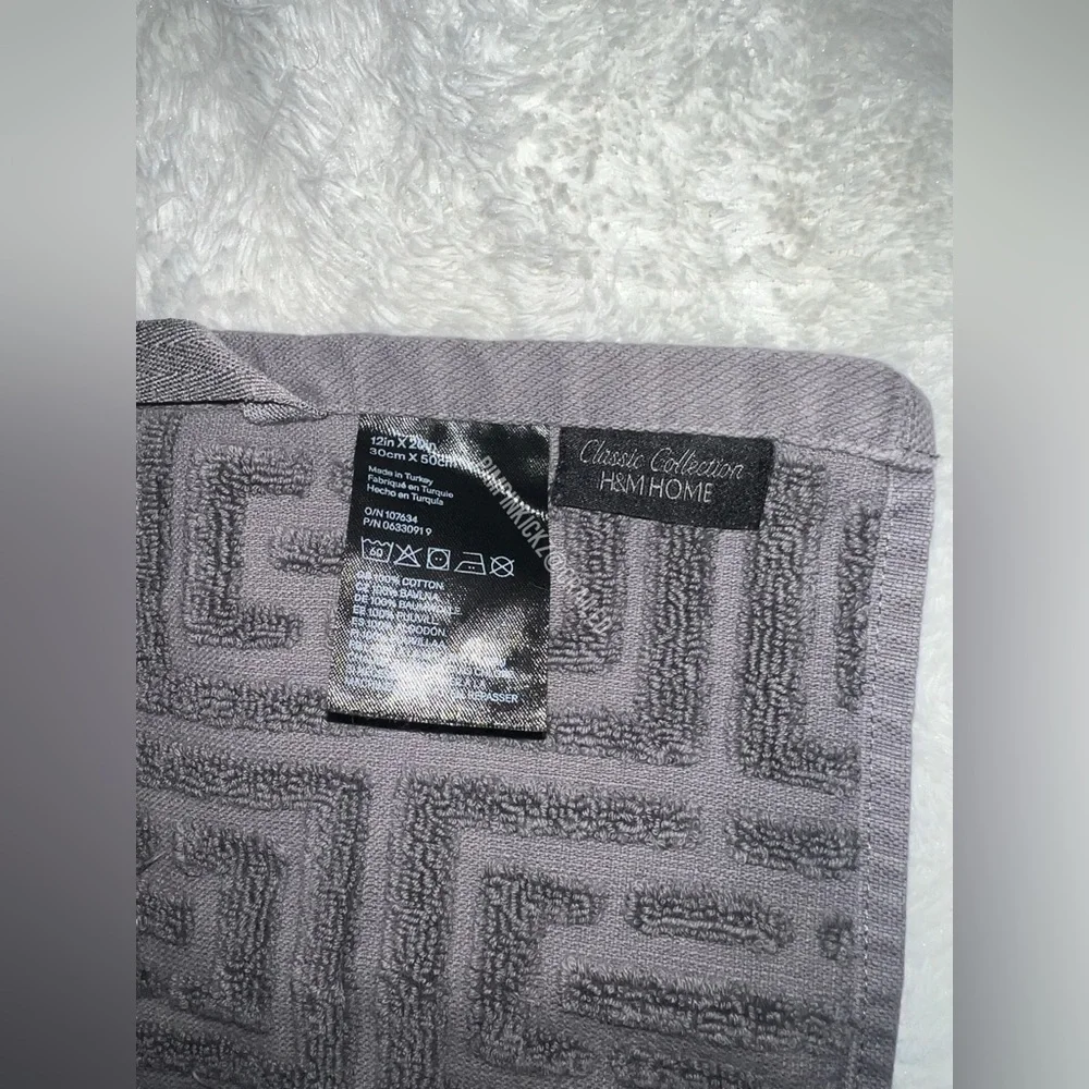 H&M home 12in x 20in towel